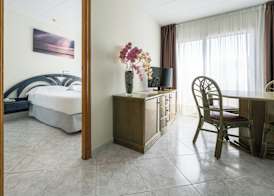 Neptuno Aparthotel 5