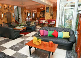 Arte Annapolis Inn 2