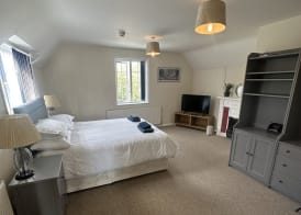 The Fish and Anchor Inn 3