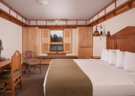 Old Faithful Snow Lodge & Cabins - Inside the Park 5