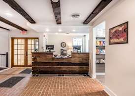 The Aurora Inn Hotel and Event Center 4