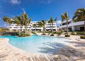 The Reef - Blue Bay Golf & Beach Resort 4