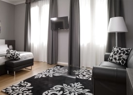 Palace Suite 2