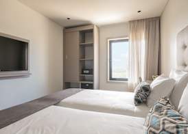 Oporto Airport & Business Hotel 4