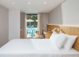 Roda Beach Resort & Spa 3