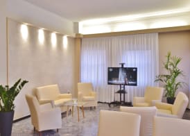 Gold Hotel 2