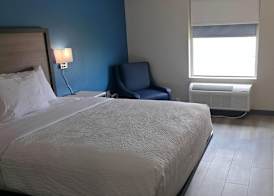 Baymont by Wyndham Louisville Southwest 4