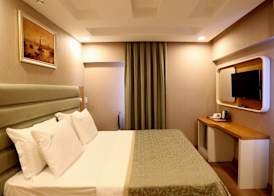 Life Corner Hotel 5