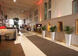 Premier Inn London Heathrow Airport T2 & T3 - Bath Road 5