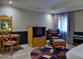 Courtyard Hotel Rosebank 3