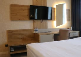Isnova Hotel Airport 4