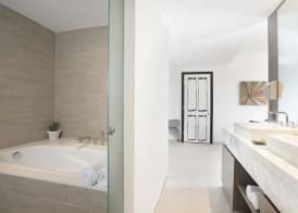Kamaniiya Petitenget Seminyak 4