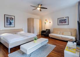 SUITE & APART 5