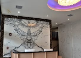 LIC Plaza Hotel 2