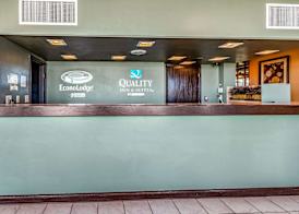 Econo Lodge Albert Lea 2