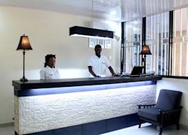 Metro Hotel 2