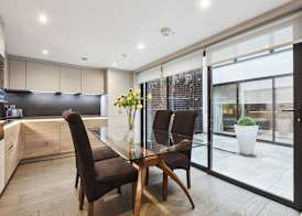 Buckingham Palace Residences by Aeria Apartments 4