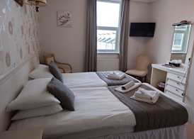 The Cumberland Hotel 4