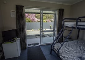 Fiordland Great Views Holiday Park 2