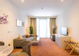 The Grand Gloria Hotel 5