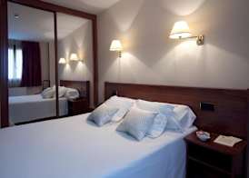Palacio Arias & Hotel y Apartamentos Arias 4