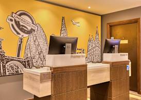Premier Inn London Docklands - Canning Town 2