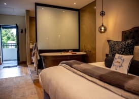 Le Petit Manoir Boutique Hotel 5