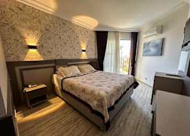 Monte Carlo Hotel 4