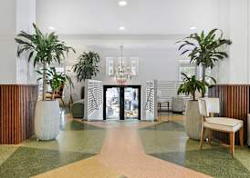 The Townhouse Hotel 5