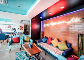 Jomtien Beach Sleep Inn - Steps from Beach & Market 3