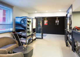 Automobil Hotel 2