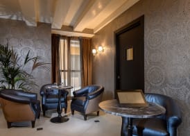 Palazzo Veneziano - Venice Collection 4
