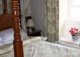 OYO Rose & Crown Hotel 2