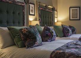 The Kings Arms and Royal Hotel, Godalming, Surrey - The Coaching Inn Group 5
