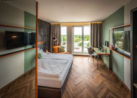 LOGINN Hotel Berlin Airport 5
