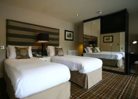 The White Hart 4