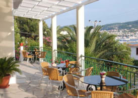 Anthemis Hotel Apartments 2