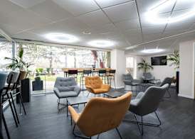 Ramada by Wyndham London Stansted Airport 2