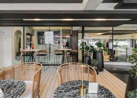 Feir's Park Hotel & Rooftop 5