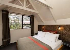 Sherwood Queenstown 3
