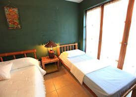 Hannah Hotel 4