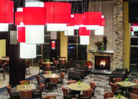 ClubHouse Hotel & Suites Fargo 3