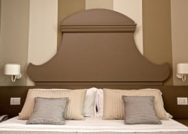 Hotel Ambassador 5