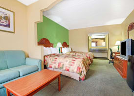 Super 8 by Wyndham Nashville Near Downtown / I-40 5