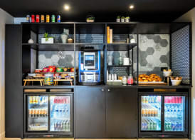 Staycity Aparthotels Paris Gare de l'Est 5
