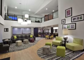 La Quinta Inn & Suites by Wyndham Detroit Metro Airport 3