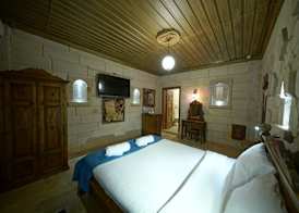 ShoeString Stone House 4