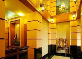 Violet Tower at Khaosan Palace 5