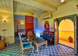 Nirbana Palace - A Heritage Hotel and Spa 2