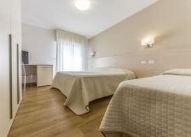 Hotel Silvia 5